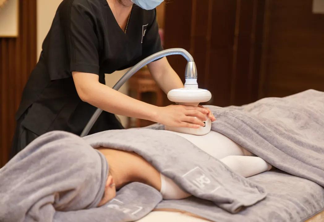 到底是谁绑架了谁,皮肤管理门店的内幕揭秘