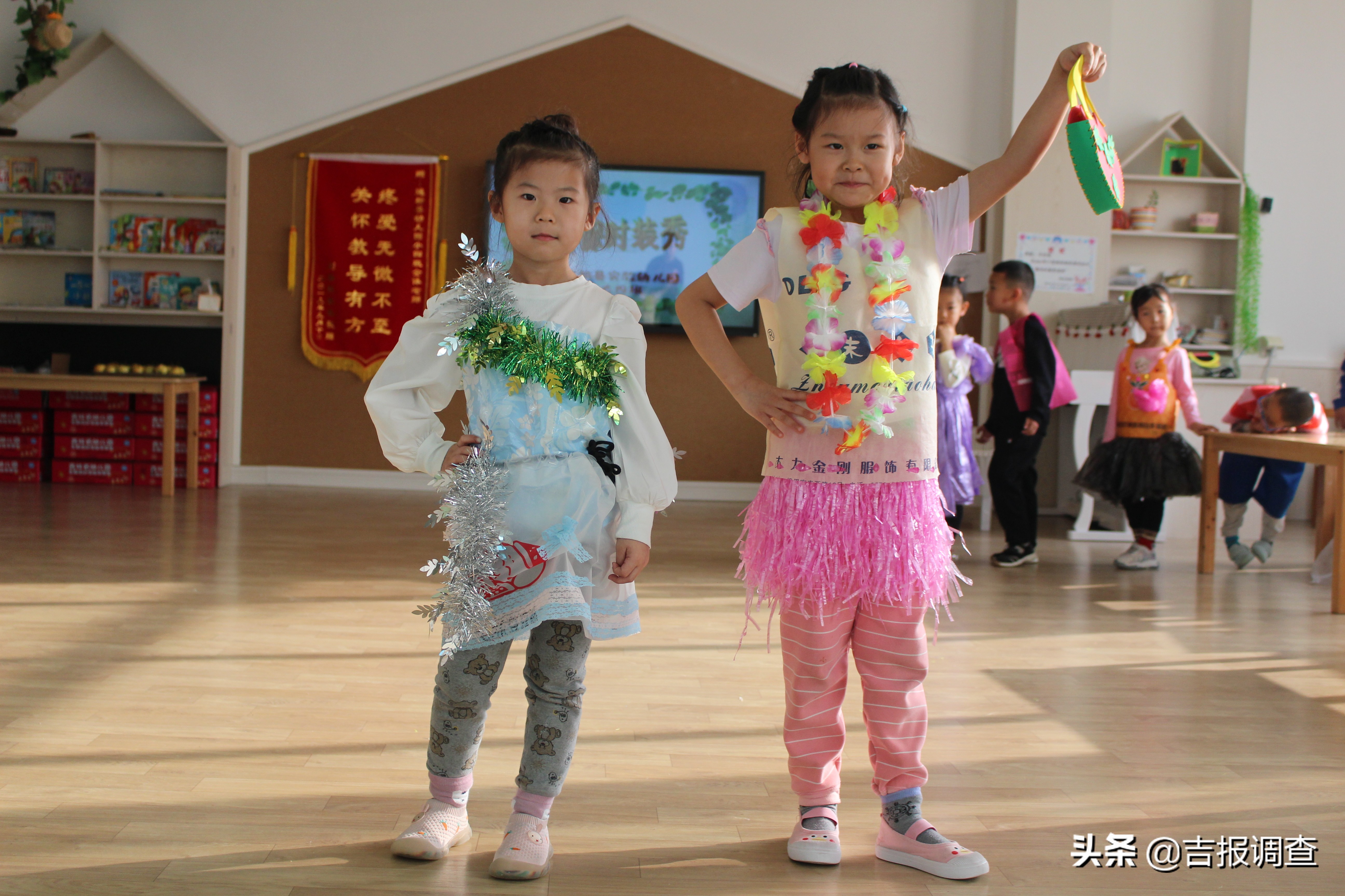 废纸壳做衣服幼儿园,废旧纸壳制作幼儿园