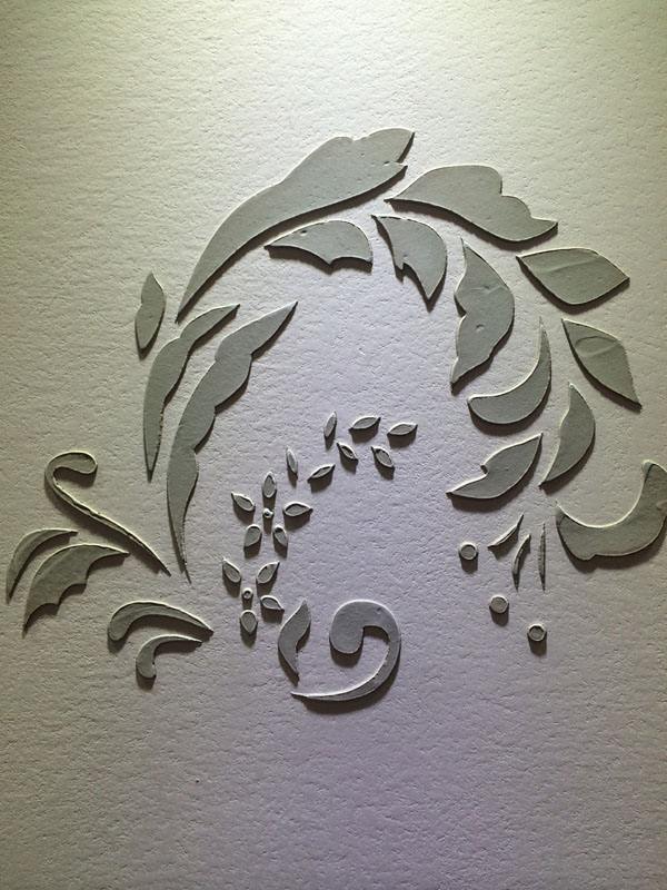 墙面翻新自粘墙纸,怎样用自粘墙纸自己装修房子