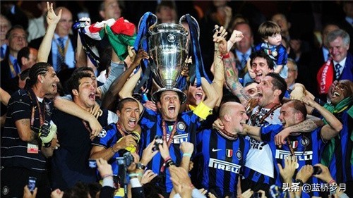 皇马和巴萨球衣广告,皇马赞助巴萨的球衣