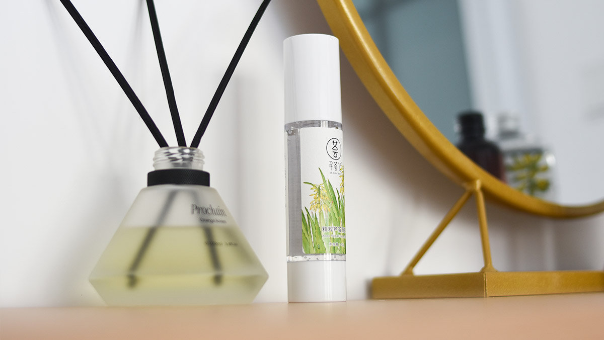 芦荟胶和保湿水的区别是什么,芦荟胶和水乳哪个补水效果好