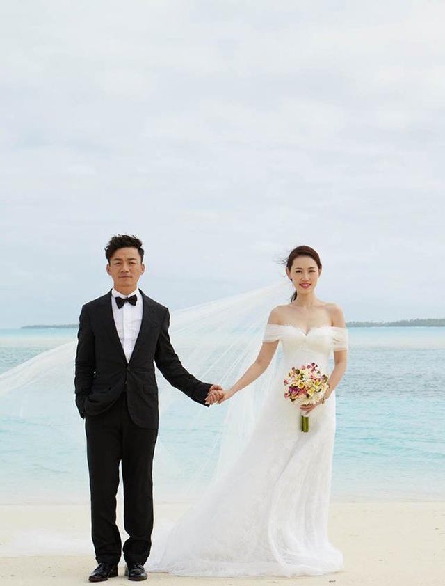 马蓉晒照被吐槽,马蓉被批指不雅直播