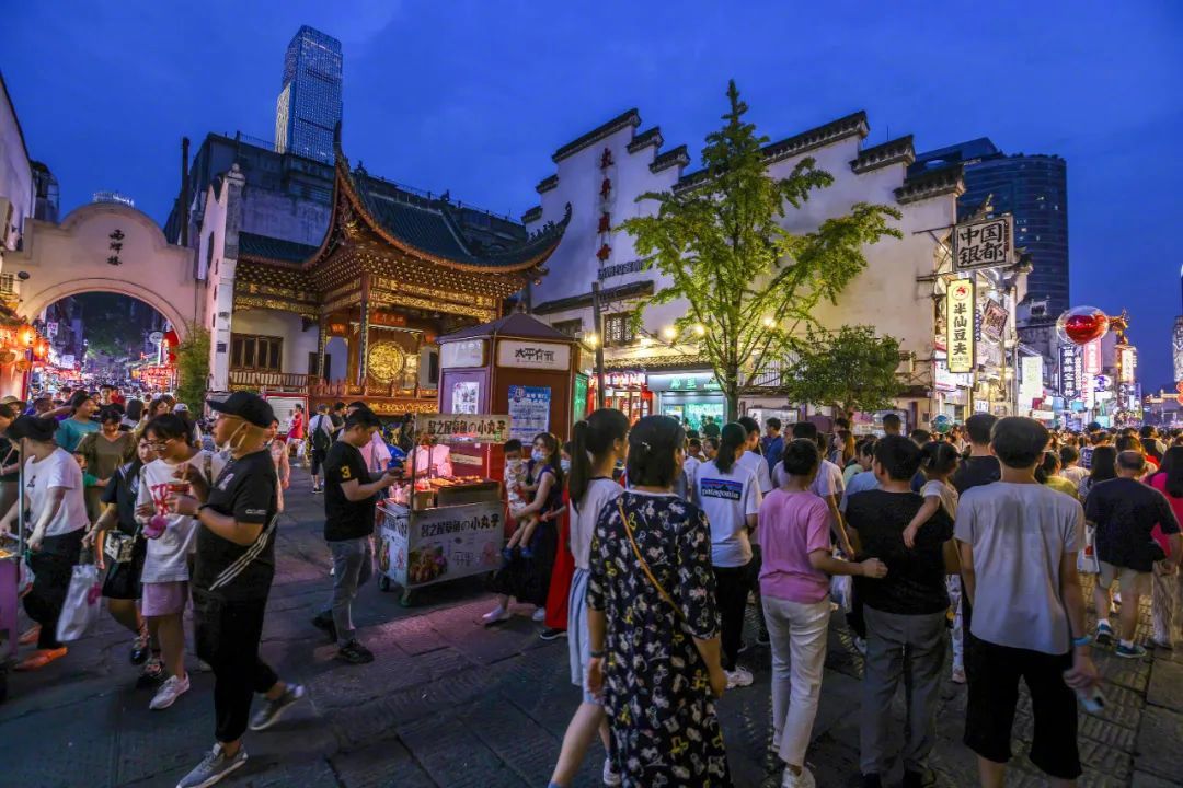 茶颜悦色高颜值奶茶,网红奶茶茶颜悦色真的好喝吗