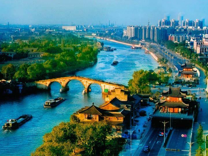 四川诗人王勃资料,著名作家王勃简介