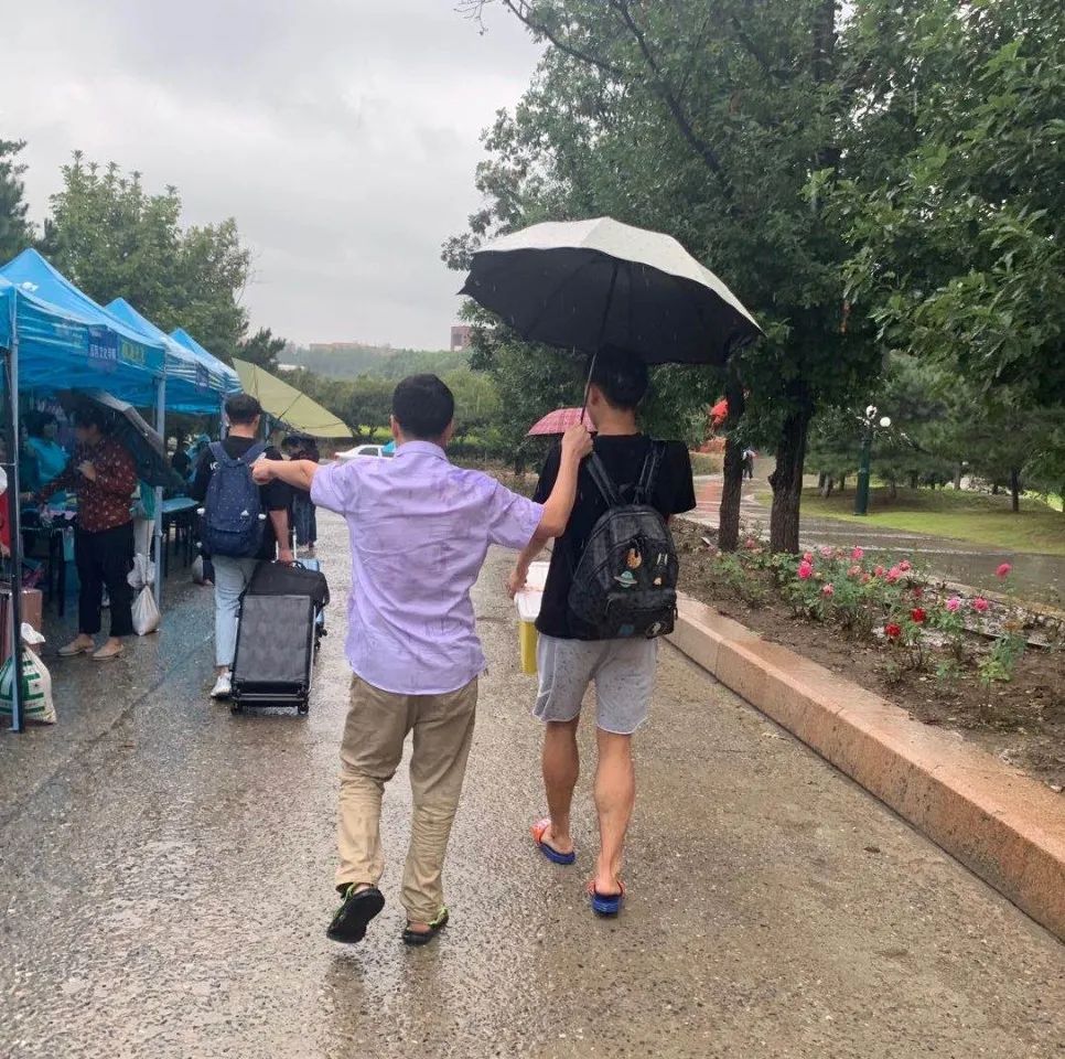 绿岛“背影”|这些瞬间，因为有你而更温暖难忘！