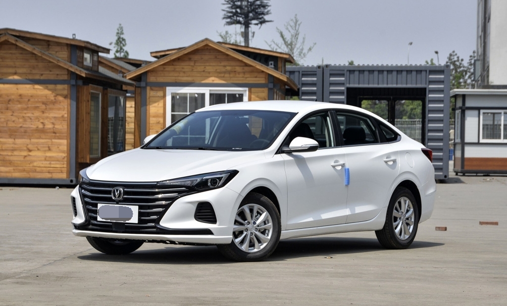 长安逸动家用代步值得购买吗,新款长安逸动手动豪华版