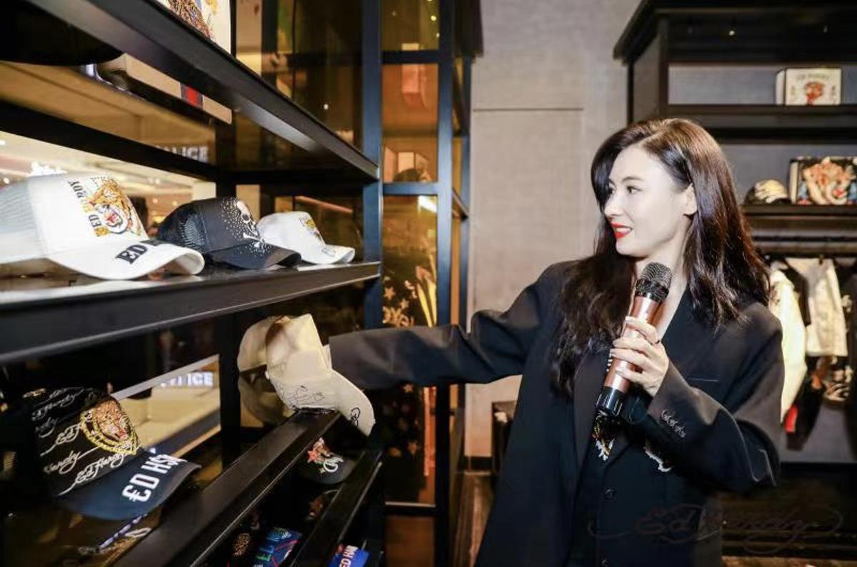 张柏芝来大卫城,张柏芝时装店