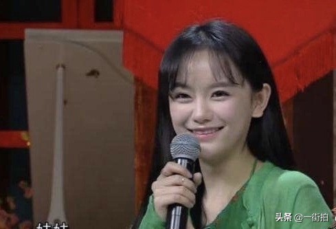 女神南笙姑娘真实素颜照片曝光,网红南笙真实长相