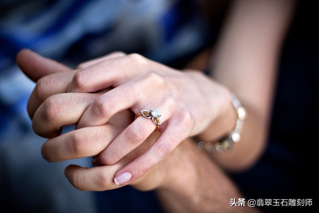 结婚三金选择黄金还是彩金,结婚金首饰怎么挑选