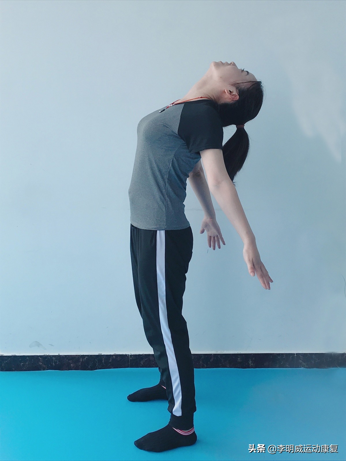 超详细的腰痛康复方案——腰痛自我评估、手法理疗和康复训练全解