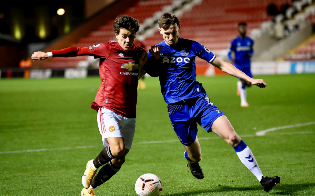 红魔转会窗官宣,红魔首发阵容