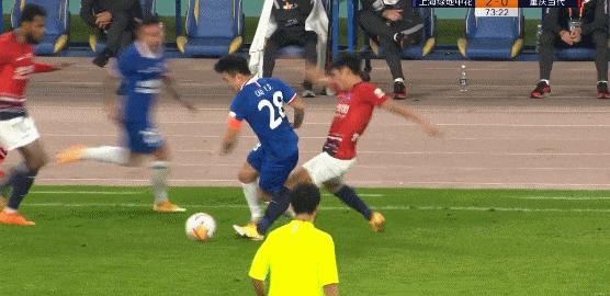 山东泰山队vs河南嵩山红牌,河南嵩山龙门两张红牌裁判是谁