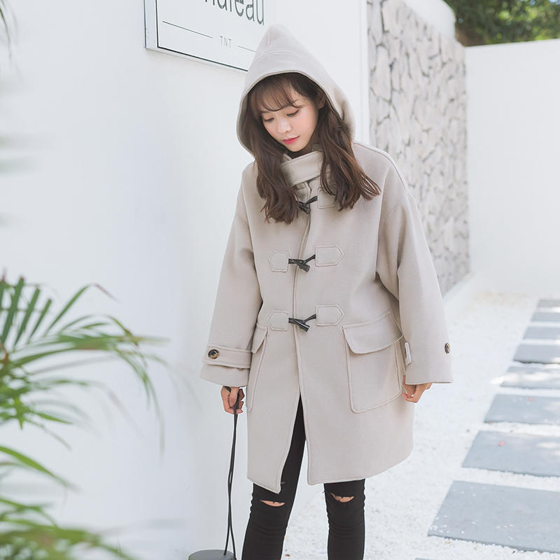 女生外套扣子在左边还是右边,女士大衣扣子在左边还是右边