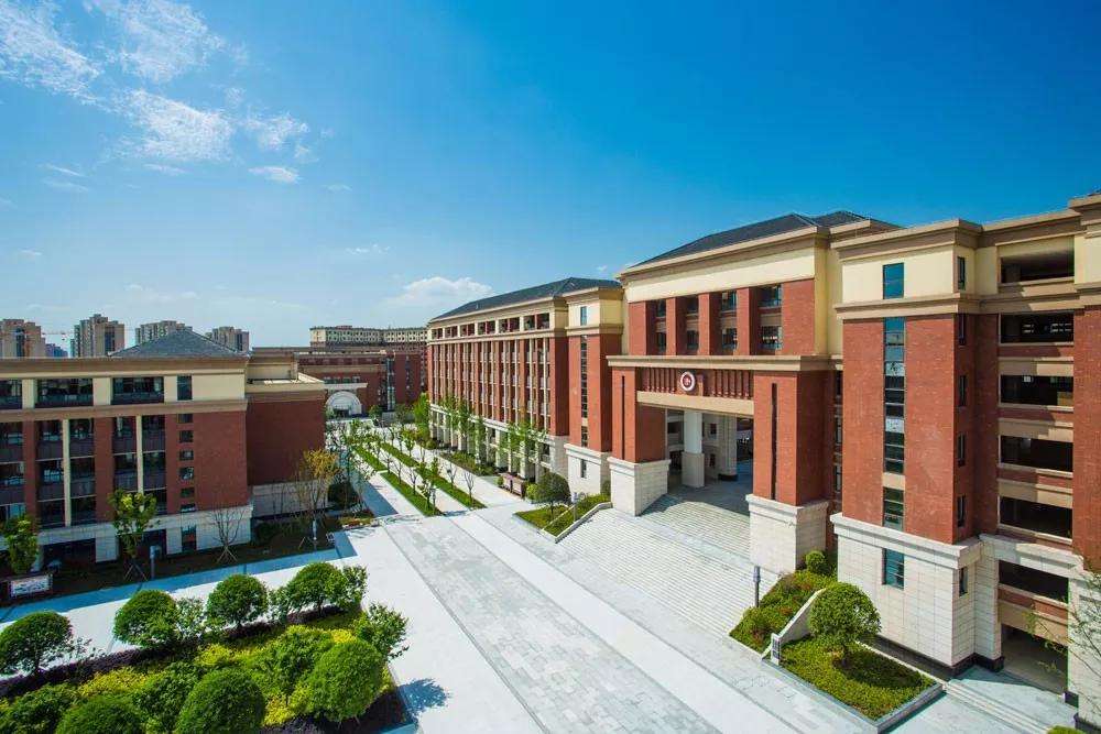 重庆渝北最抢手的小学初中,渝北区第二梯队初中