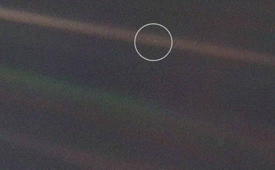 宇宙最珍贵的颜色是蓝色,蓝色是宇宙最本质的颜色