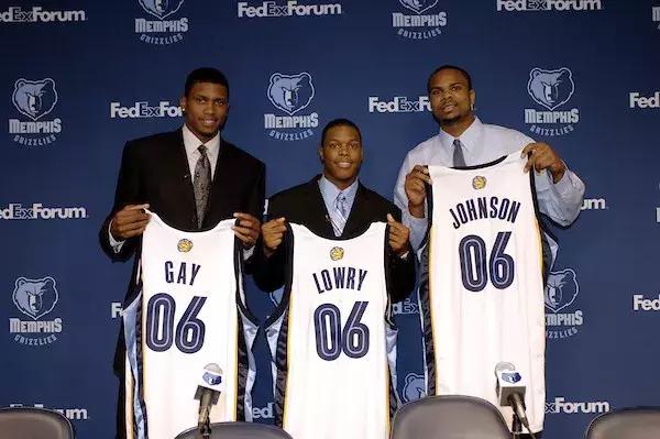 虽然身高只有183，但篮球让我在生活中无所畏惧