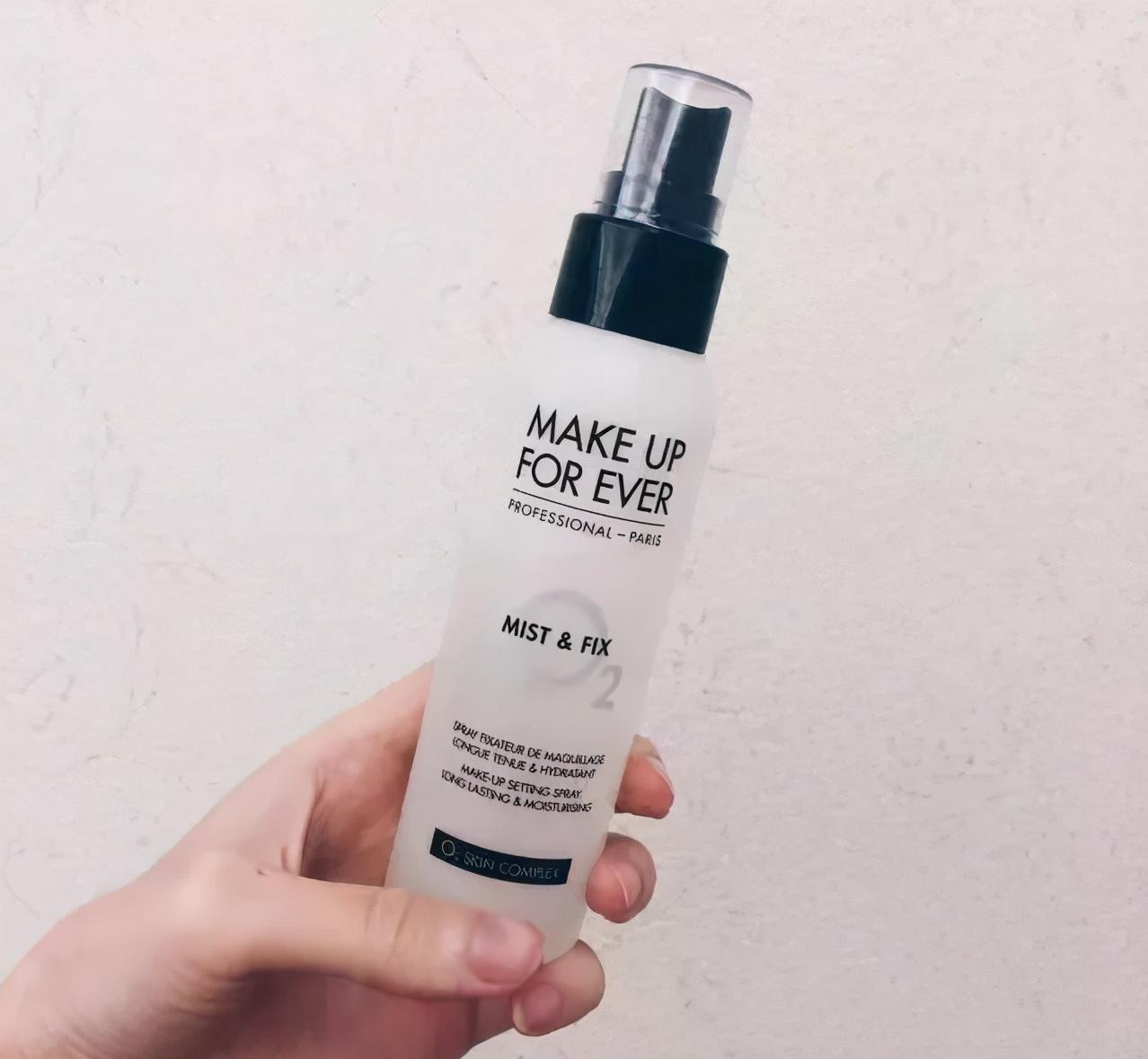 为何你的底妆总卡粉,为什么底妆没有瑕疵了感觉假