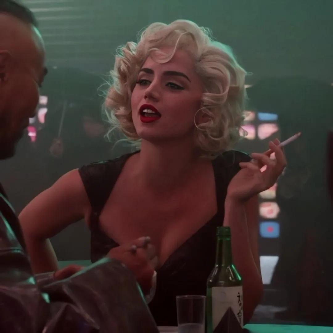 这一次“花瓶”，赢了