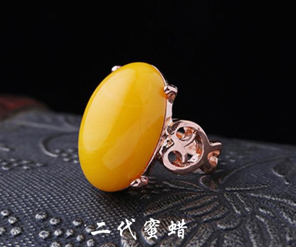 蜜蜡手镯和二代蜜蜡怎样辨别真假,优化蜜蜡和二代蜜蜡是一回事吗