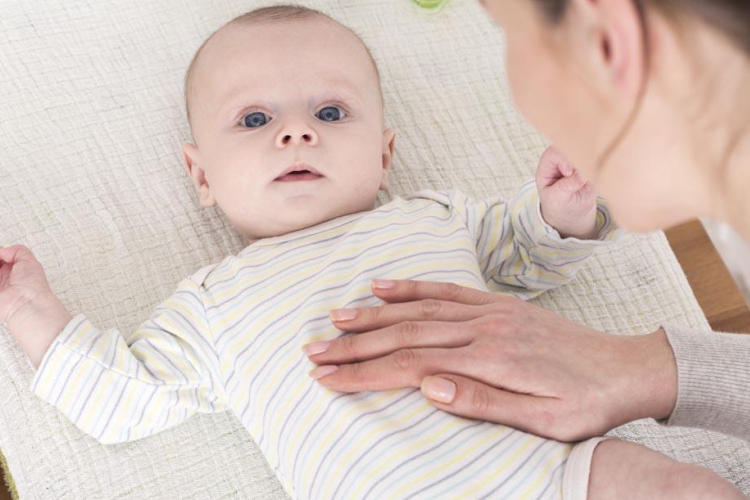 春季宝宝挑食厌食的原因,宝贝积食口臭小妙招