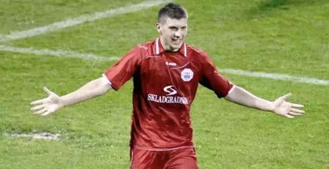 「萨拉将」雷比奇：球探报告，数据比较，评分等…