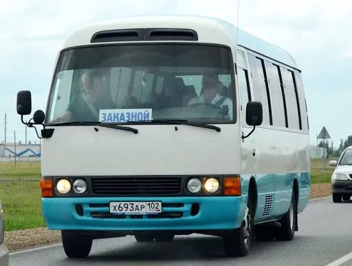 丰田最强的面包车考斯特,丰田考斯特23座中巴车驾驶体验