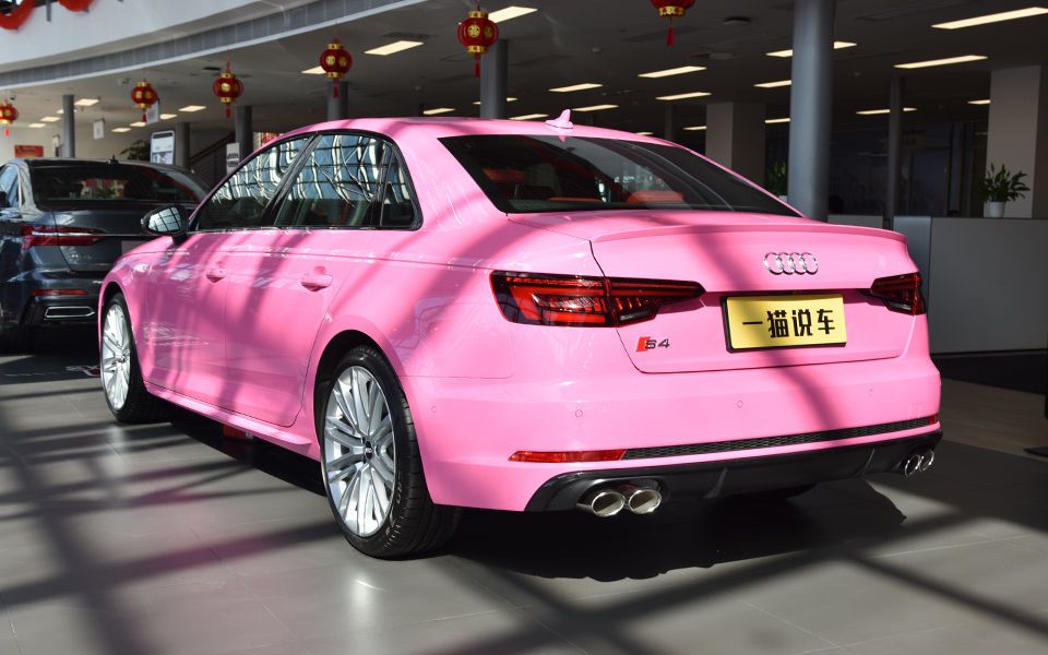 想低调但实力不允许实拍奥迪s4,奥迪s44.2