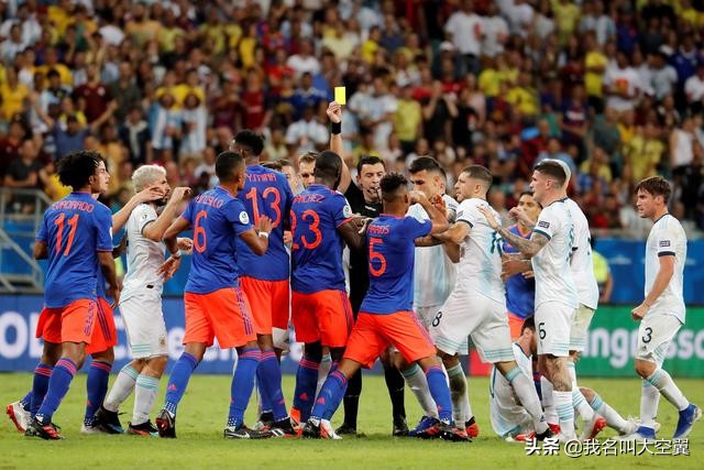 美洲杯首战结束后，阿根廷男足的弱点浮出水面，不解决谈何夺冠