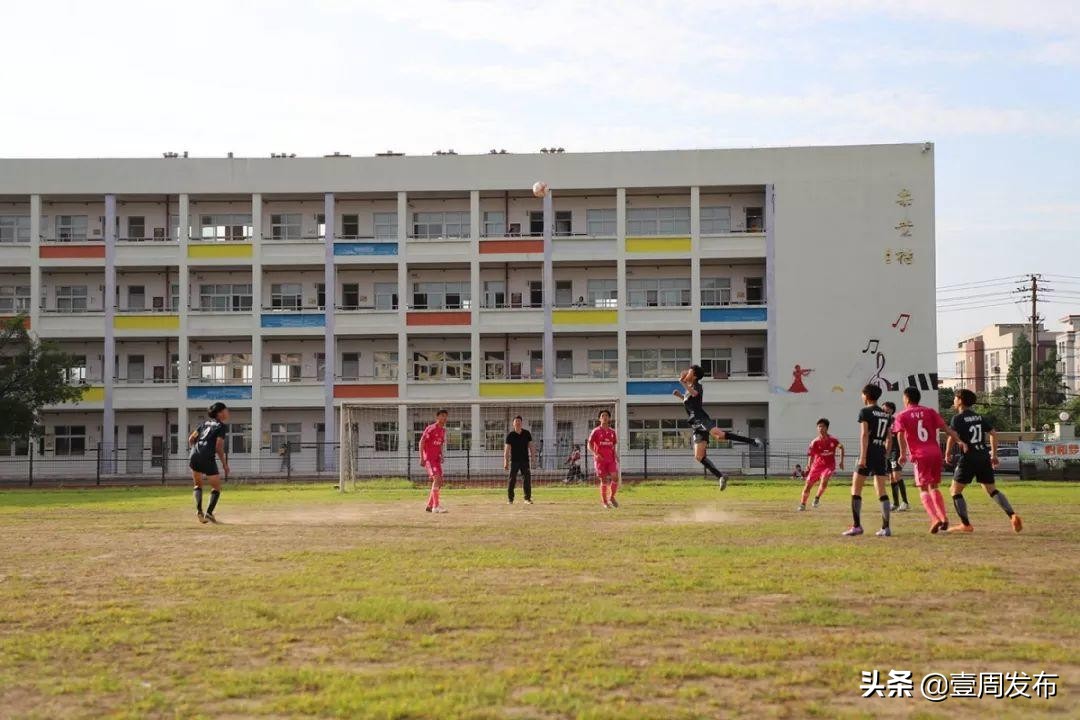 勤学精业修身立业前进中的浙江省苍南县职业中专学校