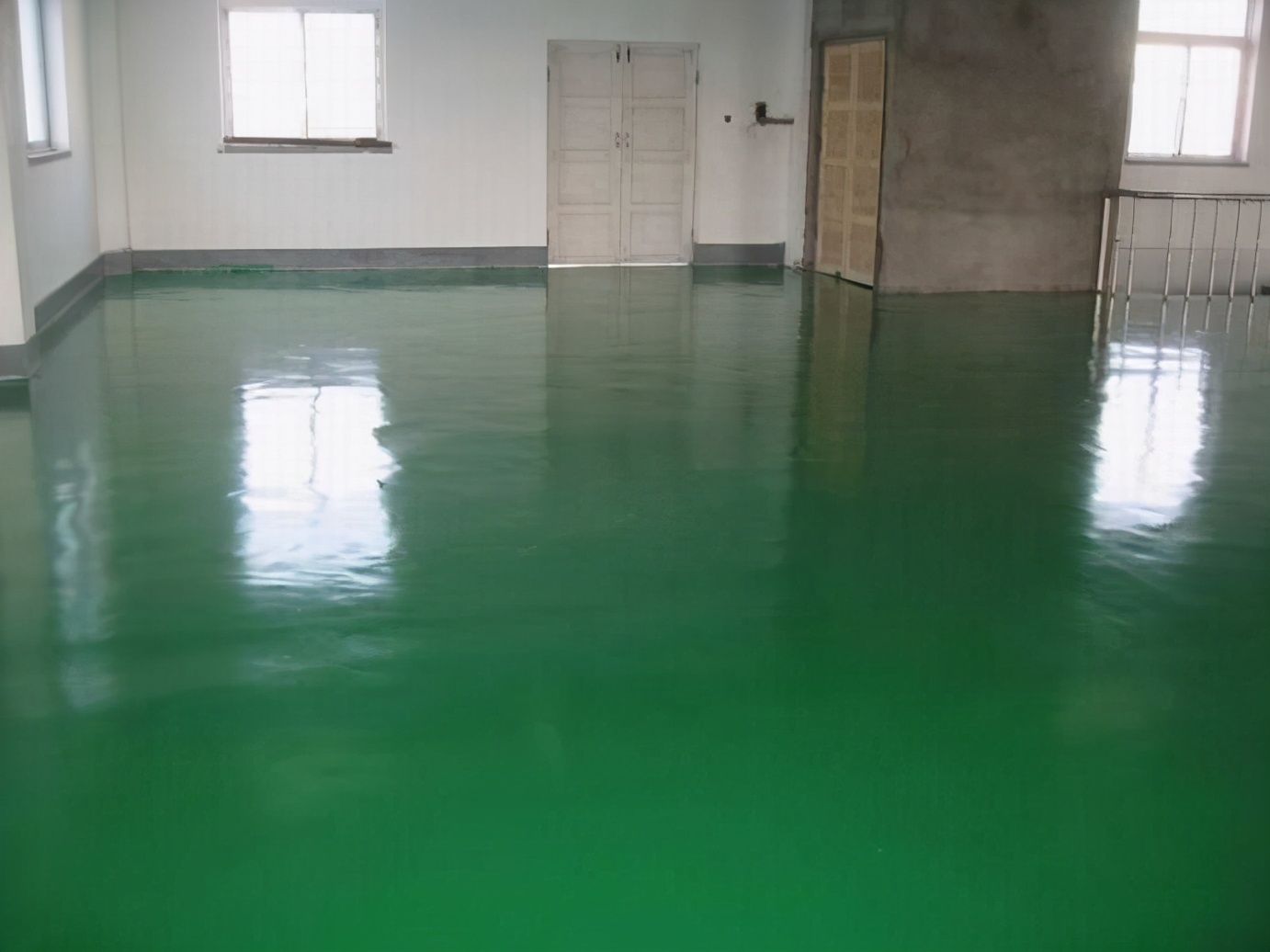 环氧地坪渗色的4个原因及预防措施