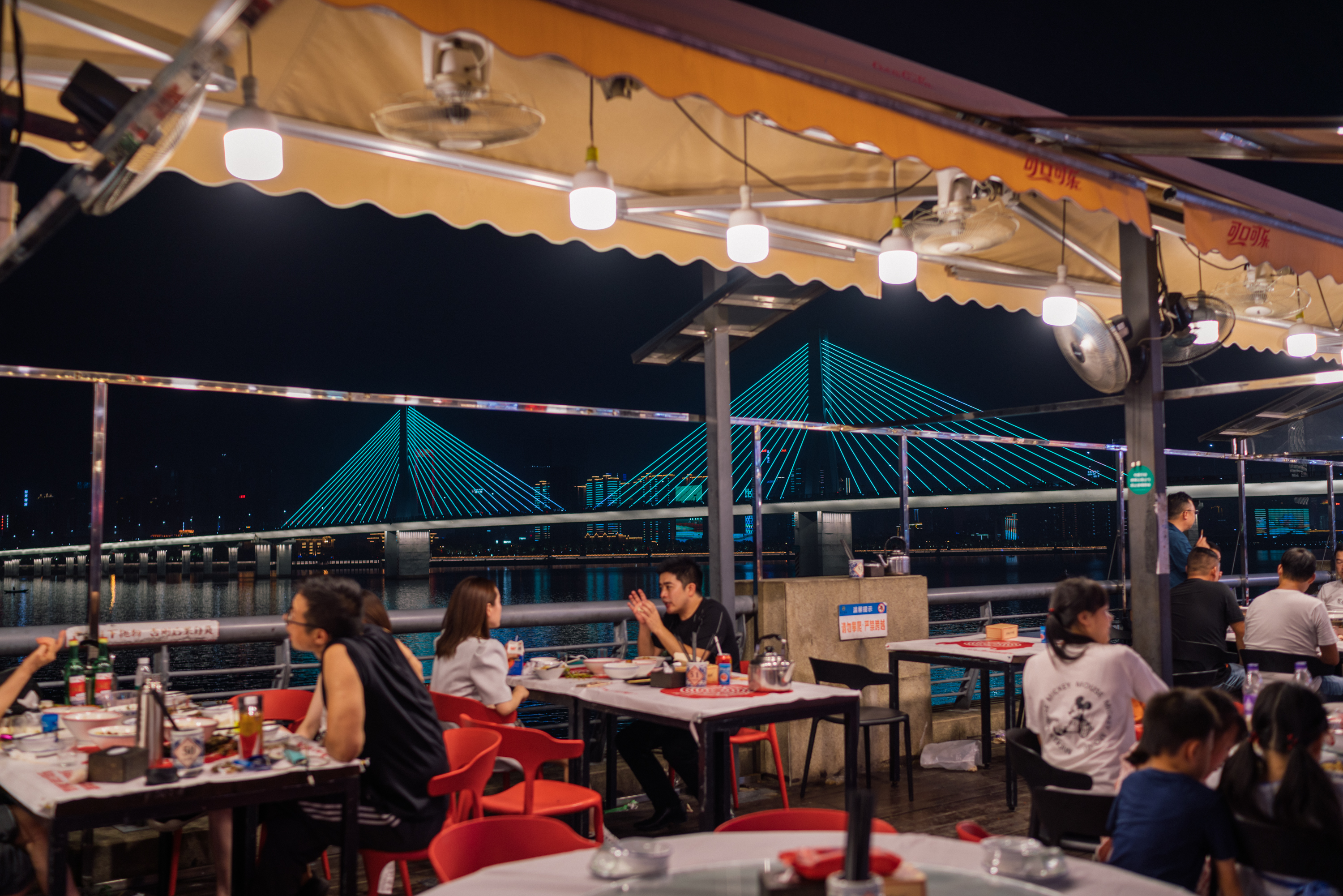 聚味瞿记小龙虾有多少只,聚味瞿记长沙小龙虾