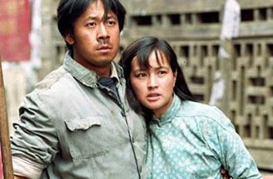 陈国军刘晓庆姜文三人照片,陈国军找姜文谈话