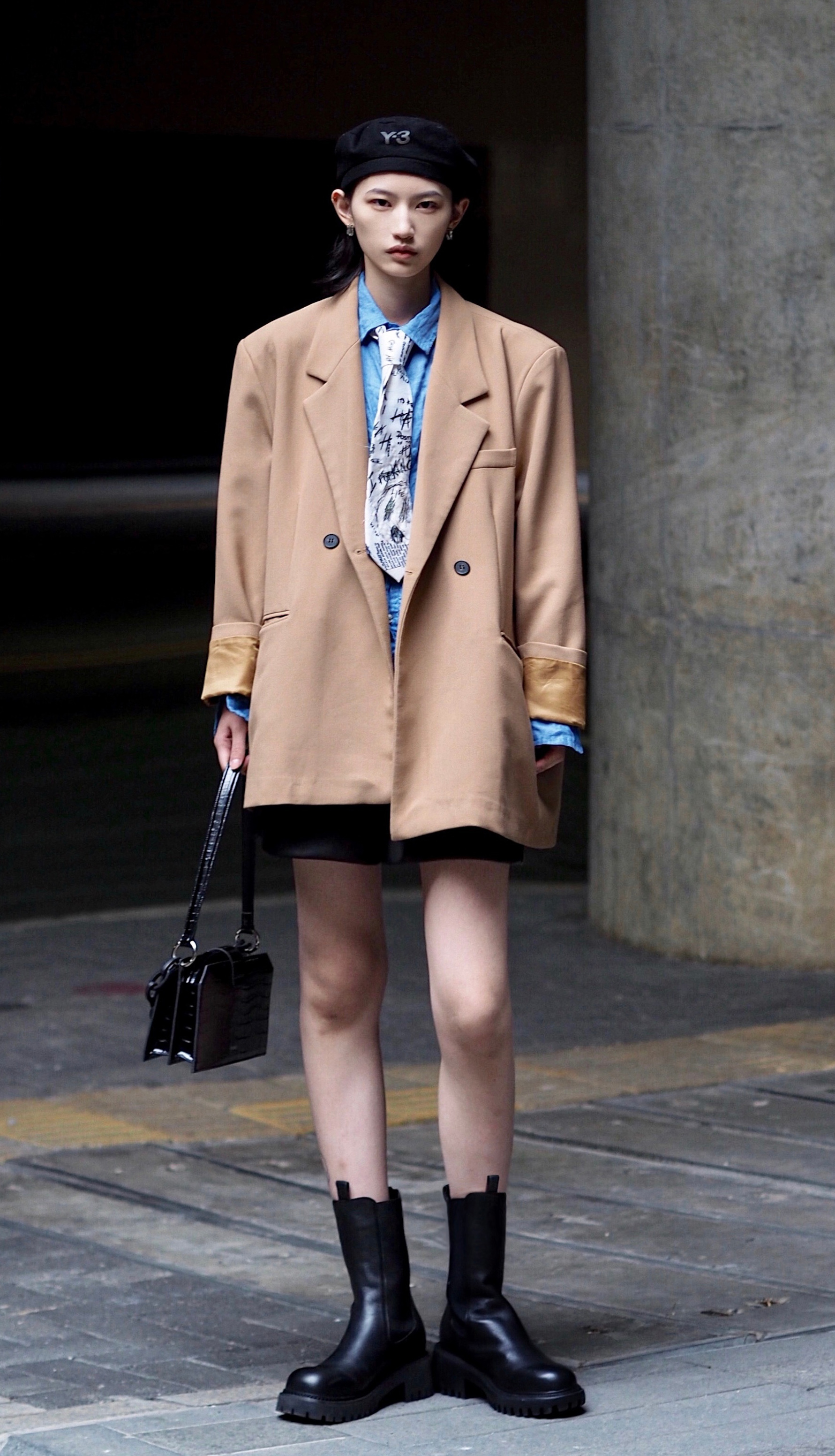 适合小个子粗腿的烟筒靴,今年最火的粗跟烟筒靴