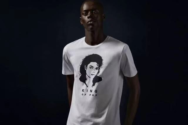 迈克尔杰克逊最具标志性装扮,迈克尔杰克逊奢华服饰