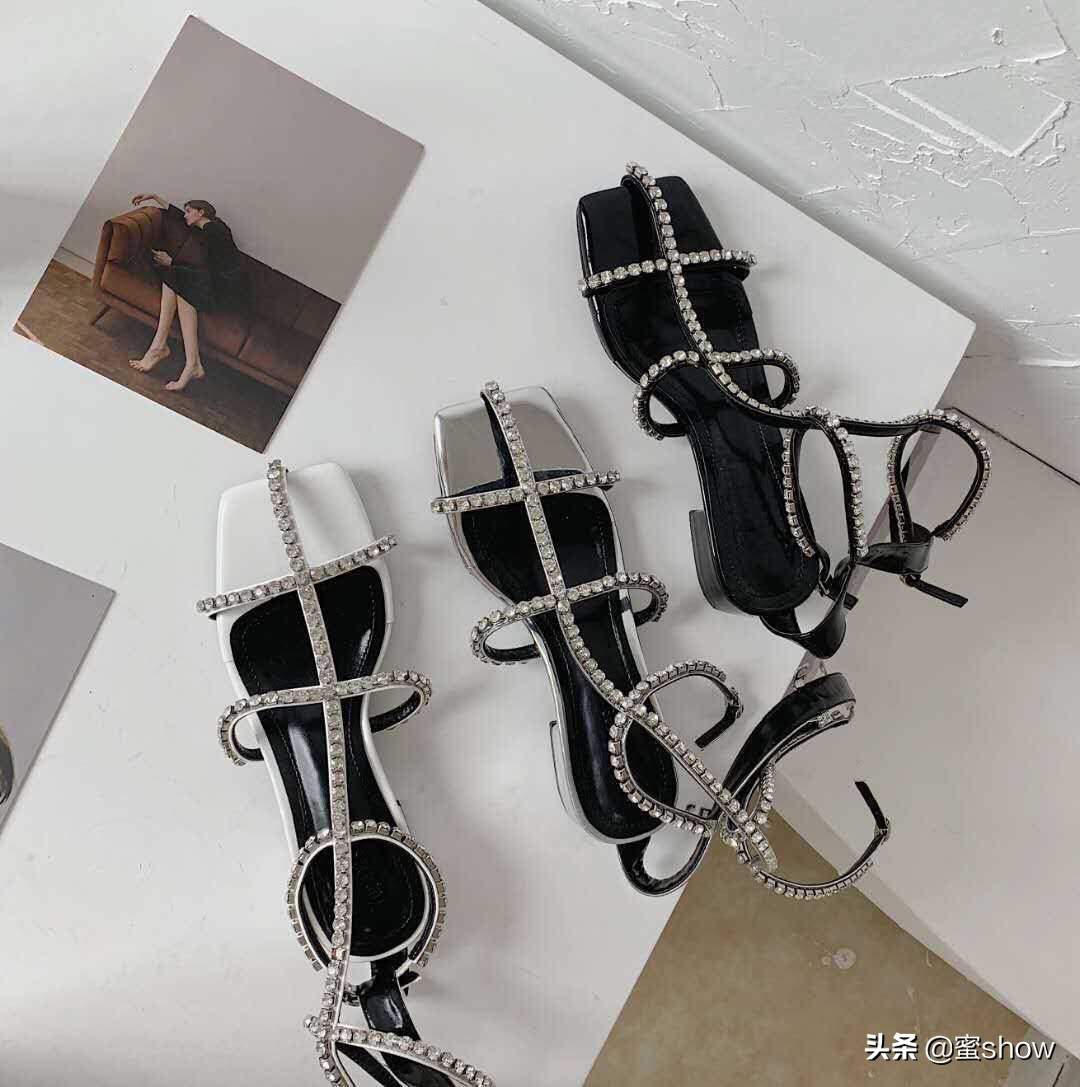 思加图罗马水钻凉鞋,罗马凉鞋显脚小质感高级