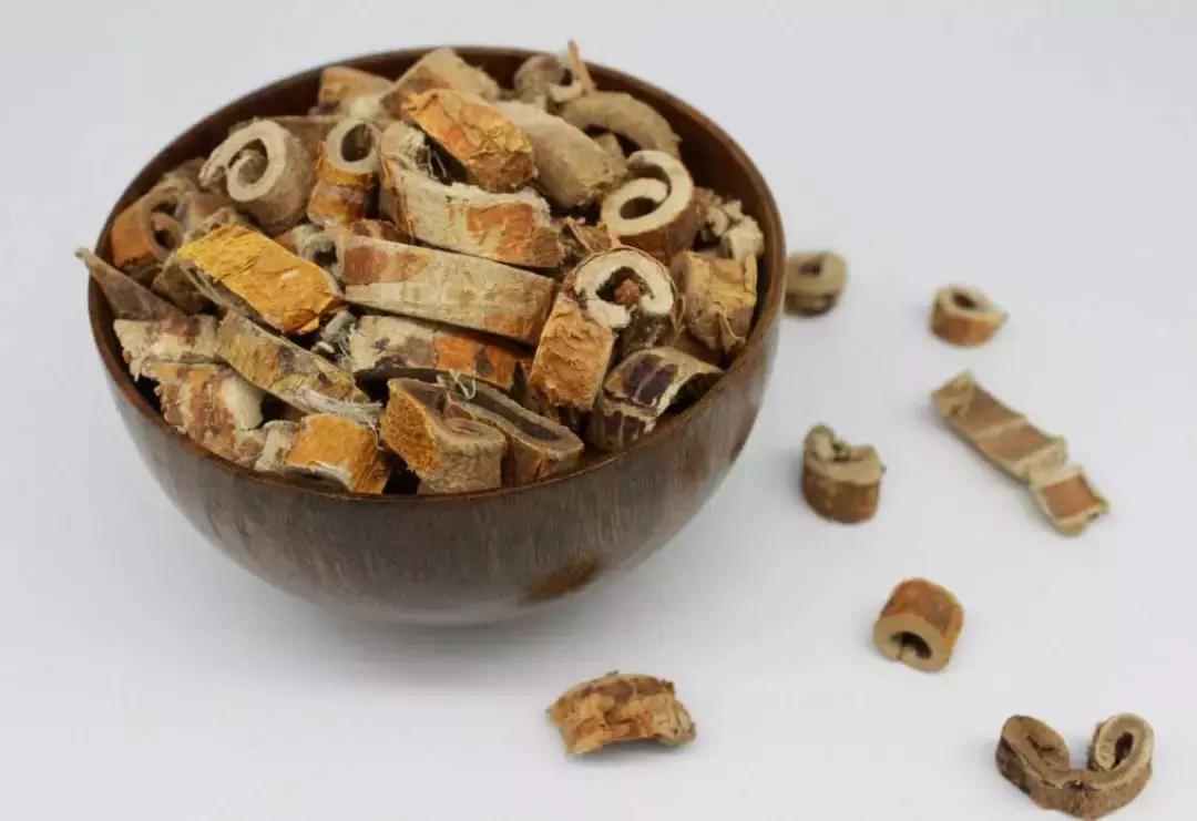 50年的老桑树桑白皮的药用价值,桑树全身有8味中药