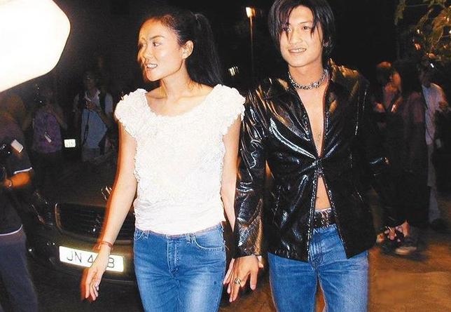 王菲的情史经历,王菲情史谈过几次恋爱