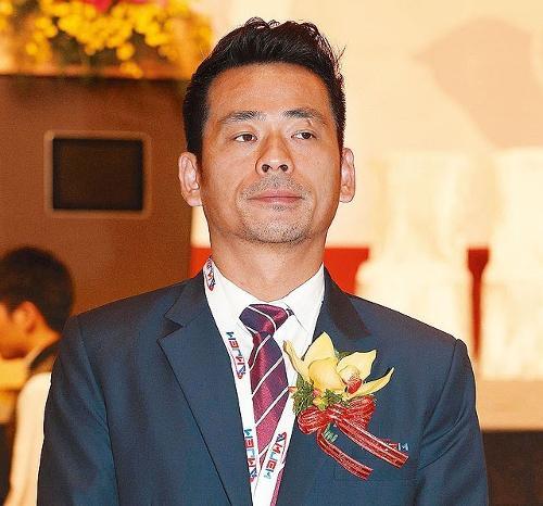 身价百亿的周焯华：风流情史数不尽，一妻一妾太潇洒