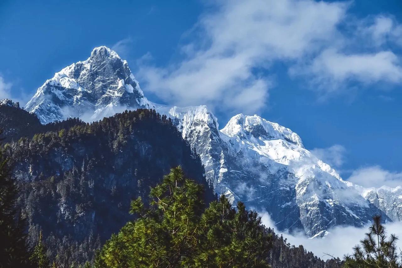 中国唯一不收费的高速公路,中国旅游风景最好的四条高速