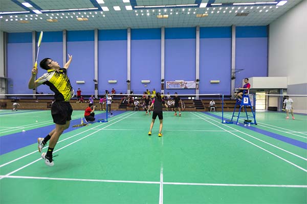 新加坡打高尔夫球需要多少美金,新加坡打羽毛球多还是乒乓球多