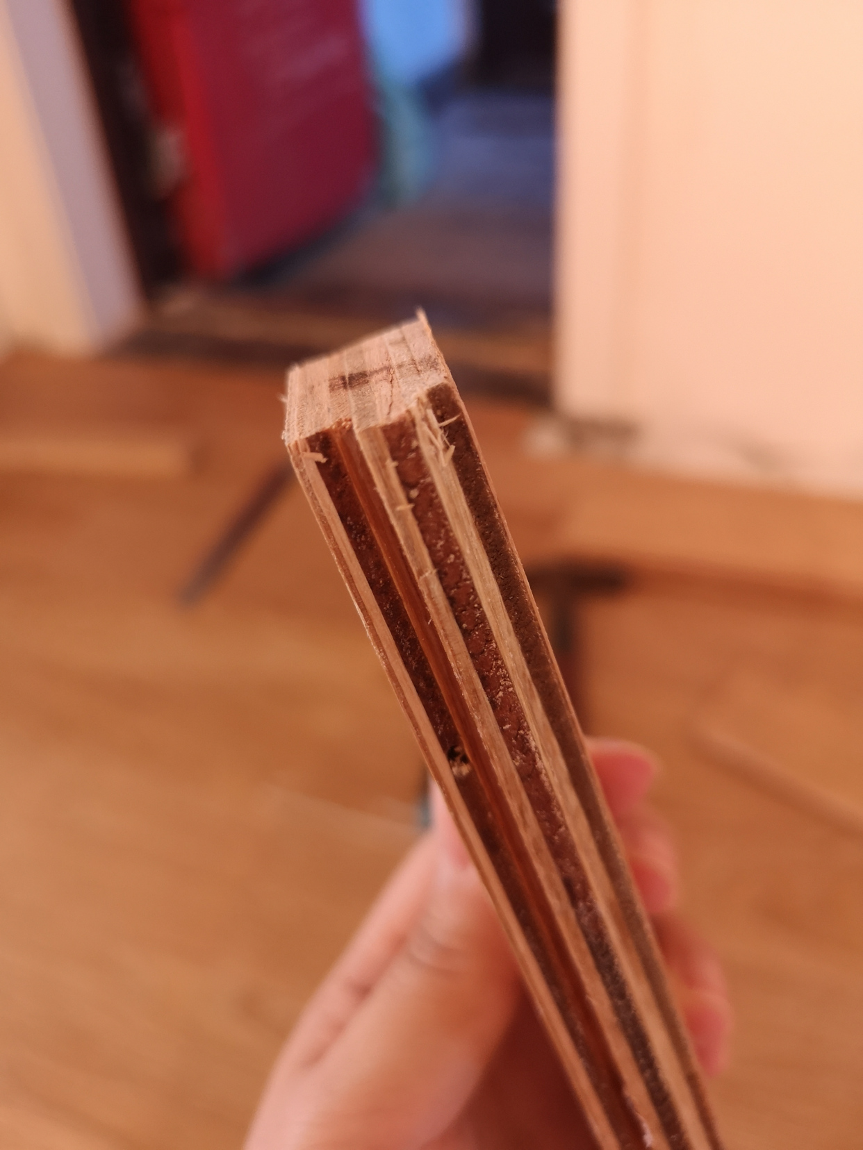 一楼房间太潮了有没有办法,一楼装修好了潮得很怎么补救