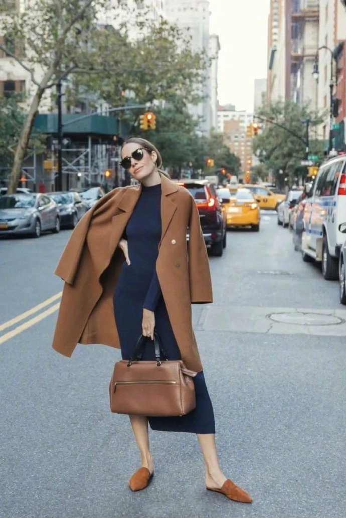 玄彬孙艺珍驼色大衣,孙艺珍同款驼色大衣格子