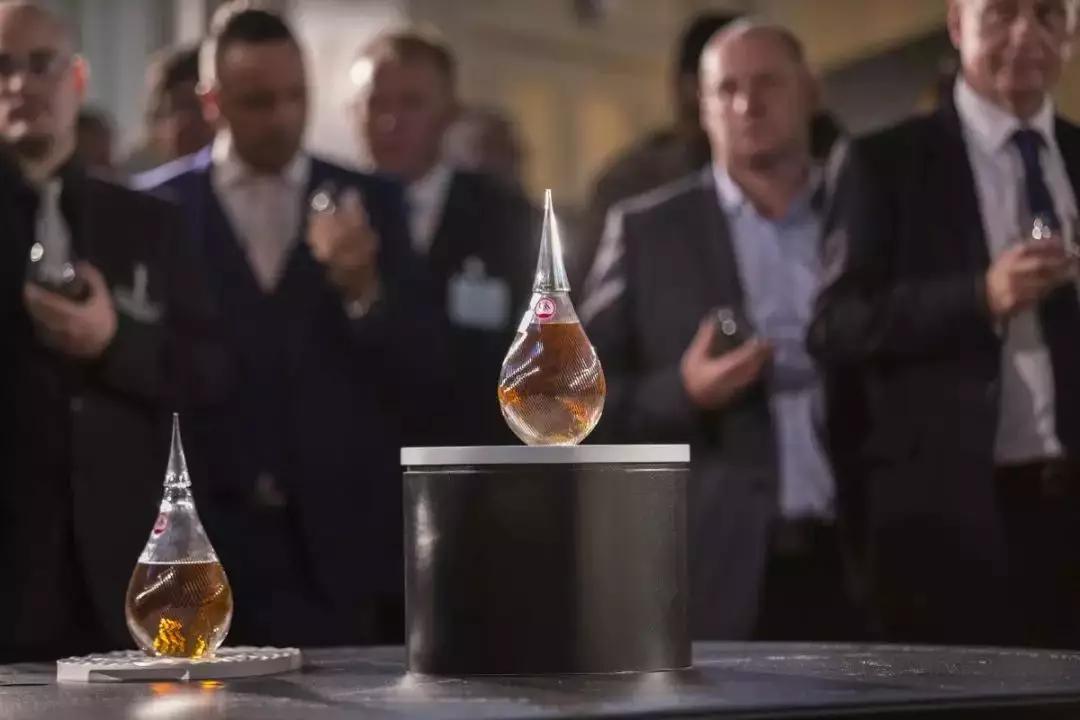 最美酒瓶2024,威士忌什么牌子的酒瓶最好看