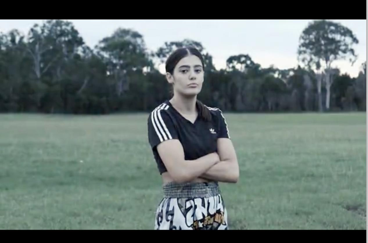 性感*物尤**朱妮可：女生可以美丽性感，也可以身怀绝技