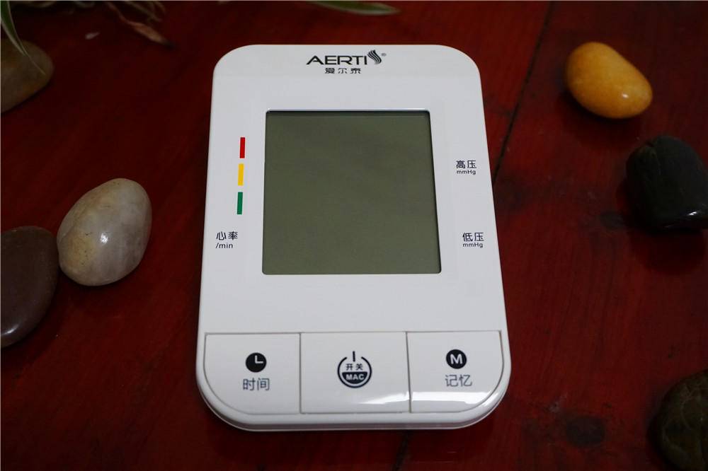 爱健康电子血压计,aicare臂式电子血压计