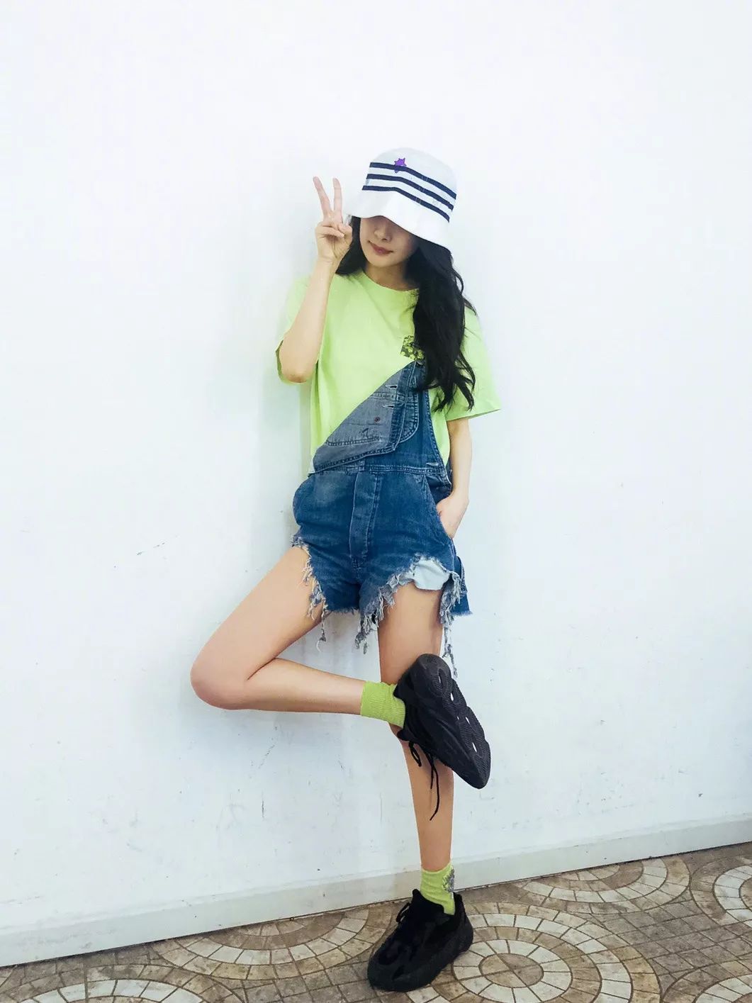 杨幂款袜子,杨幂袜子穿搭