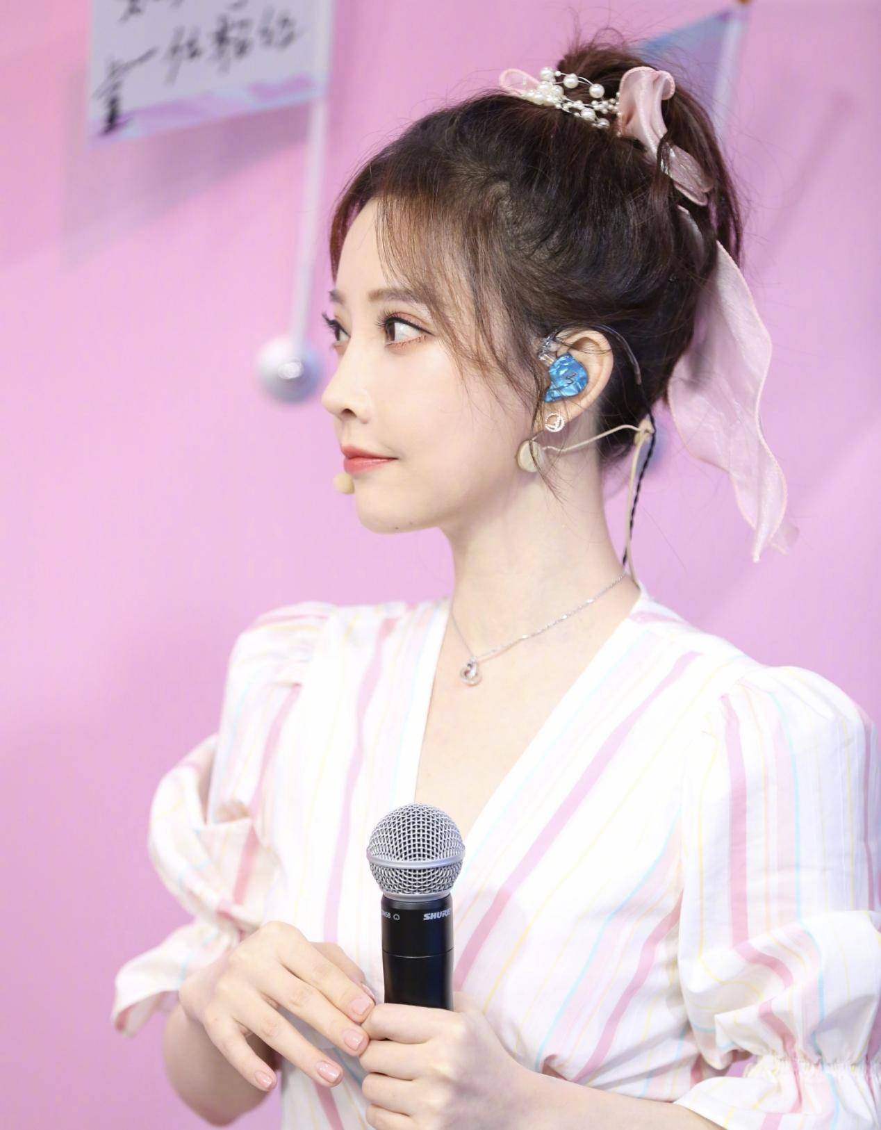 冯提莫唱庄心妍歌曲,庄心妍和邓紫棋走着走着就散了