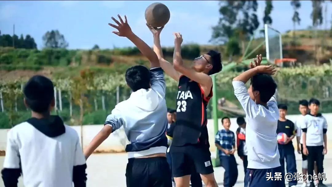 红河黄冈实验学校最近的视频,红河黄冈实验学校能走读吗