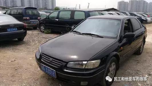 90年尼桑风度,90年代尼桑豪华车