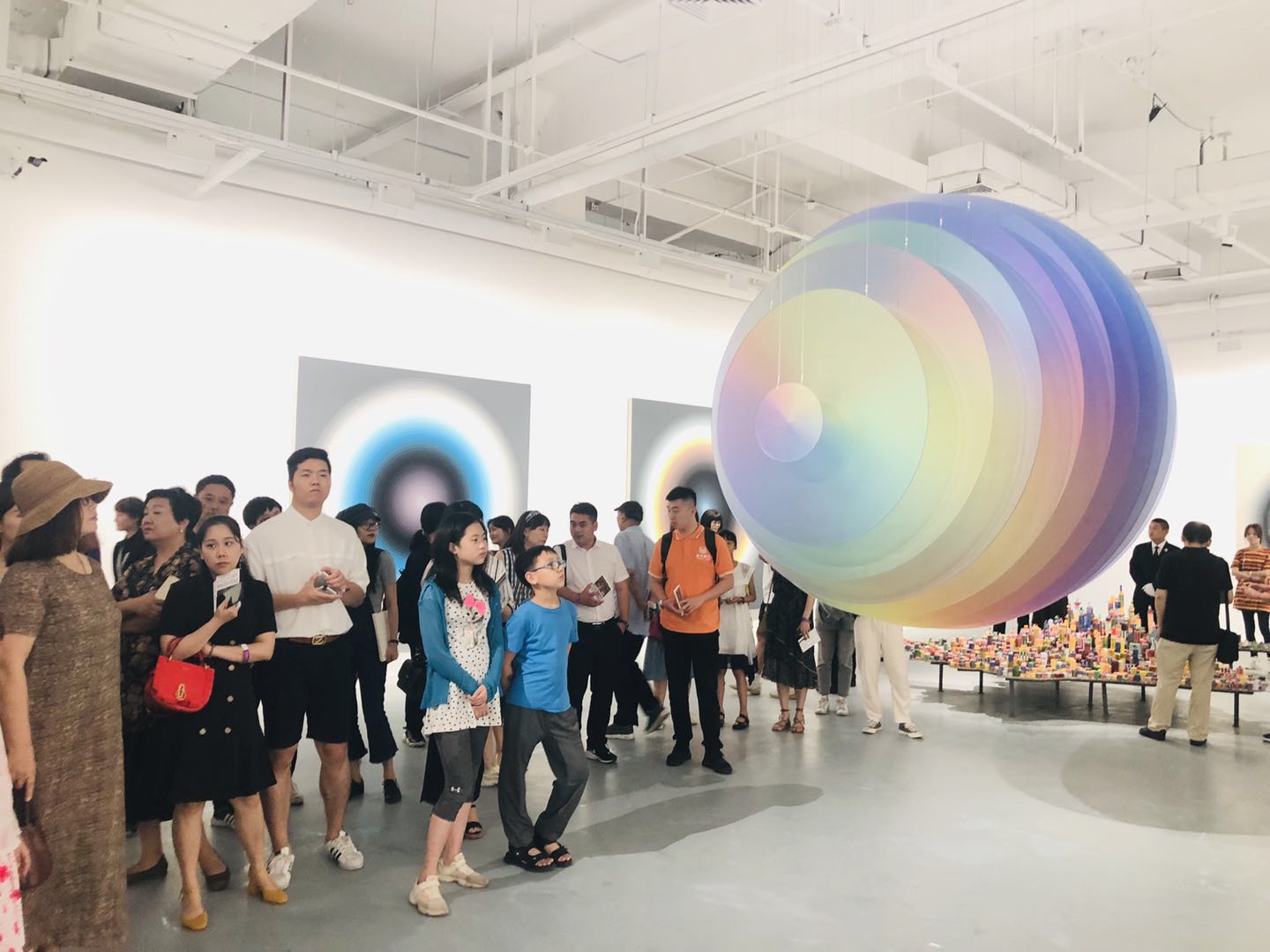 继“无限游戏”后，HOW重磅推出新展——“色阈”